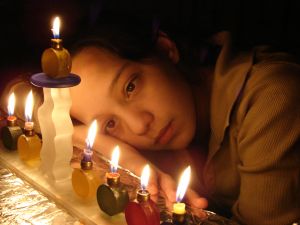 http://www.thekosherchannel.com/images/chanukah-menorah-girl.jpg